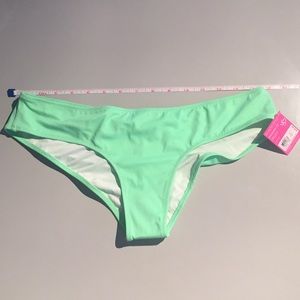 Brazilian fit bikini bottom